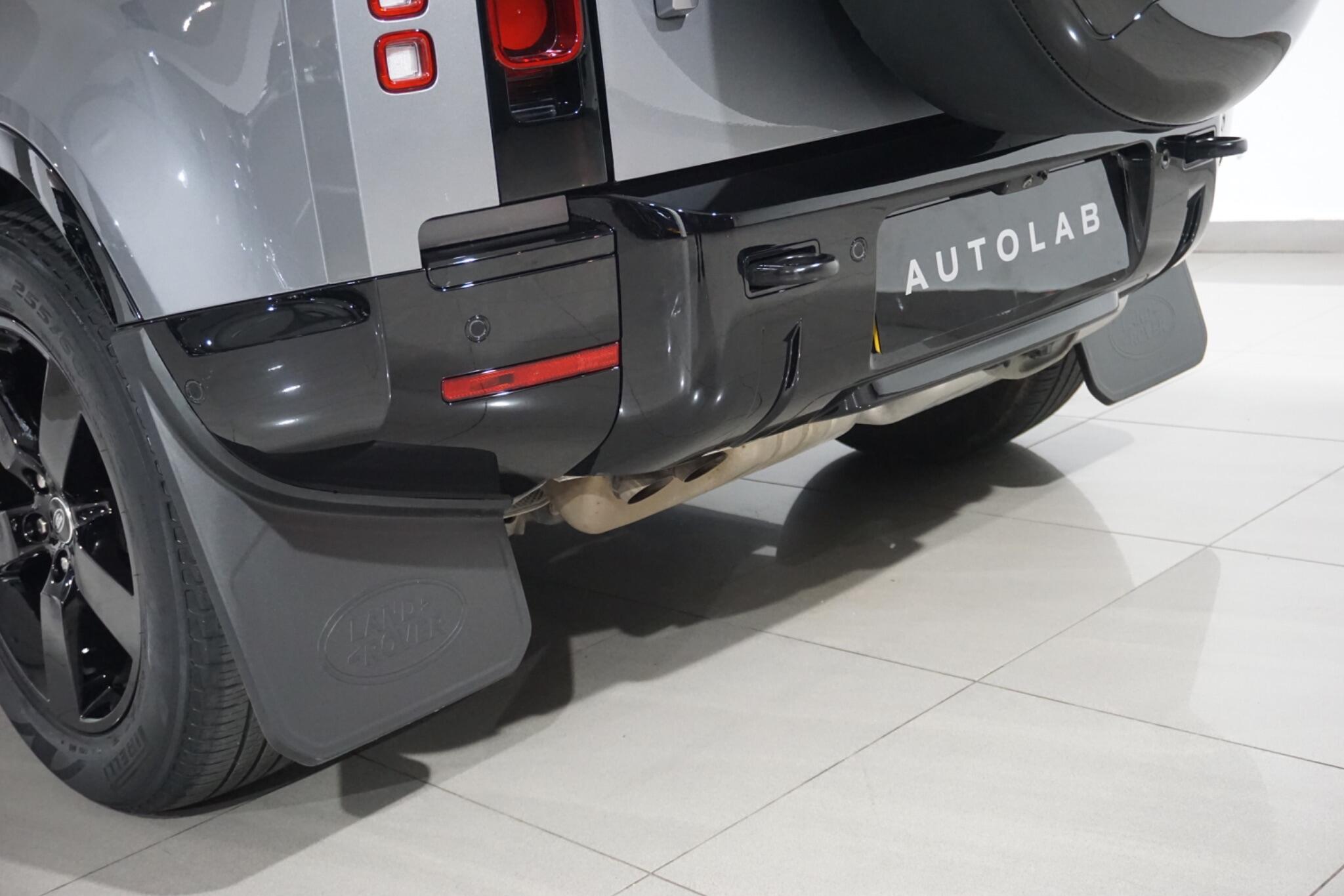 Land Rover Defender 110 3.0 D250 MHEV X-Dynamic SE SUV 5dr Diesel Auto 4WD Euro 6 (s/s) (250 ps)